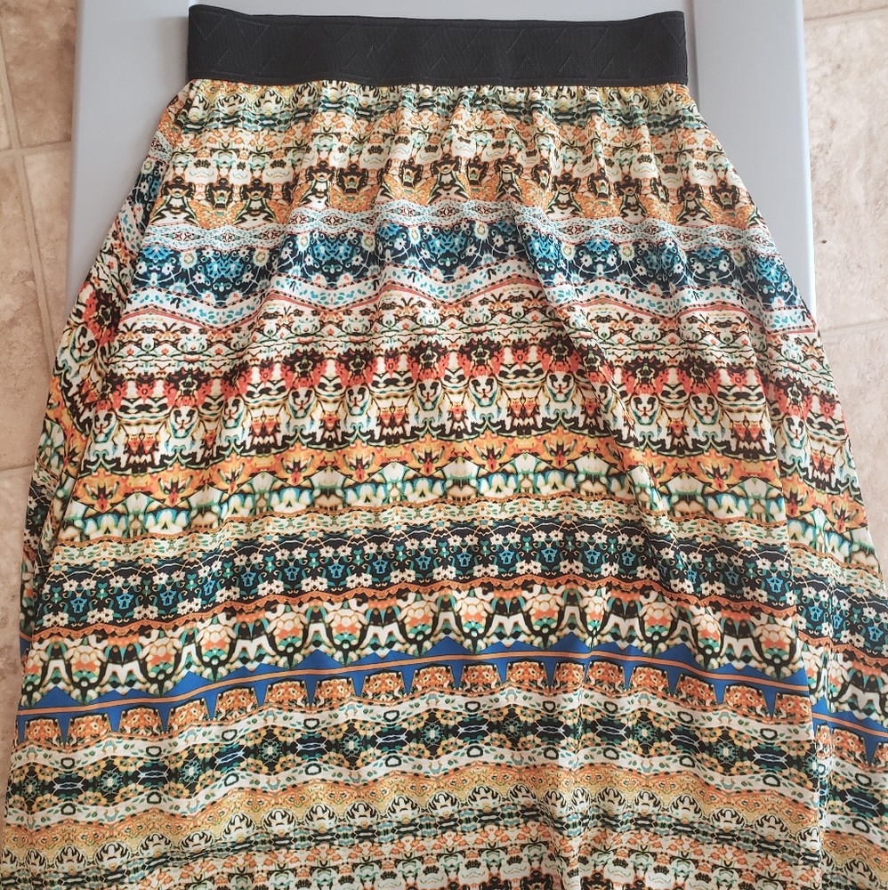 Lularoe Patterned Lola Skirt